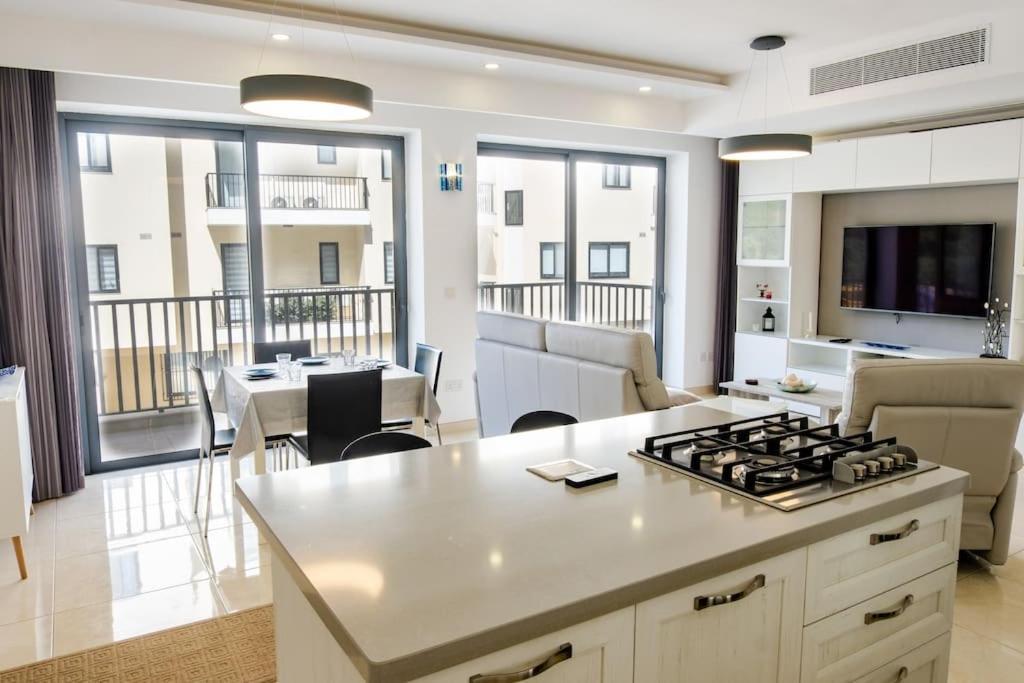 Mellieha, Luxury 3 Bedroom Azure Maisonette Esterno foto