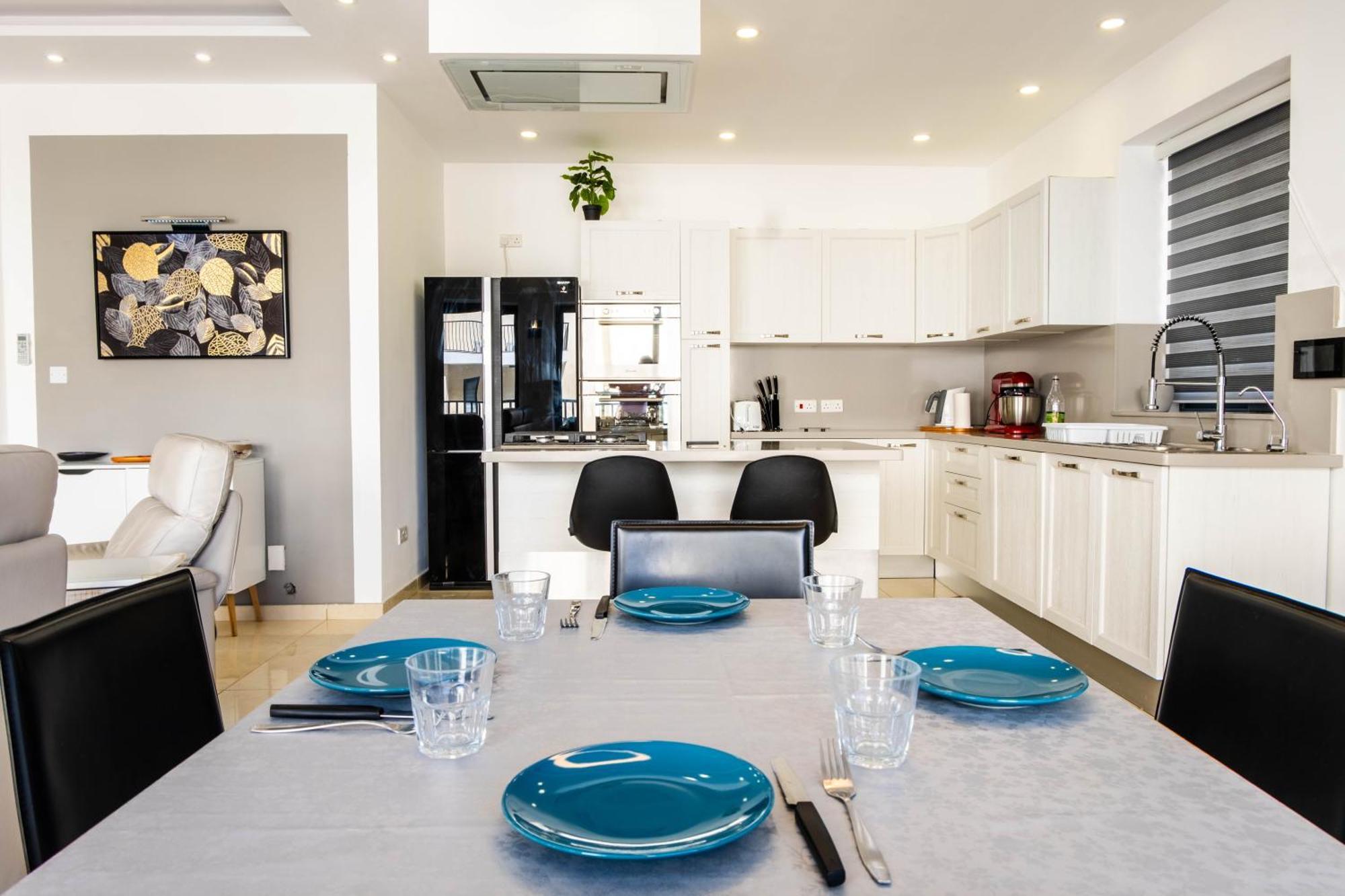 Mellieha, Luxury 3 Bedroom Azure Maisonette Esterno foto